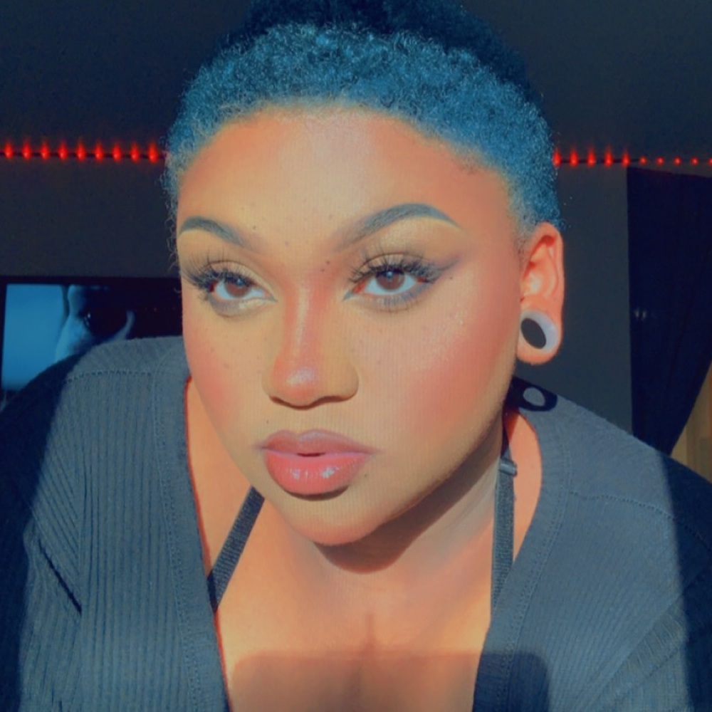 Meet your Posher, Amiree